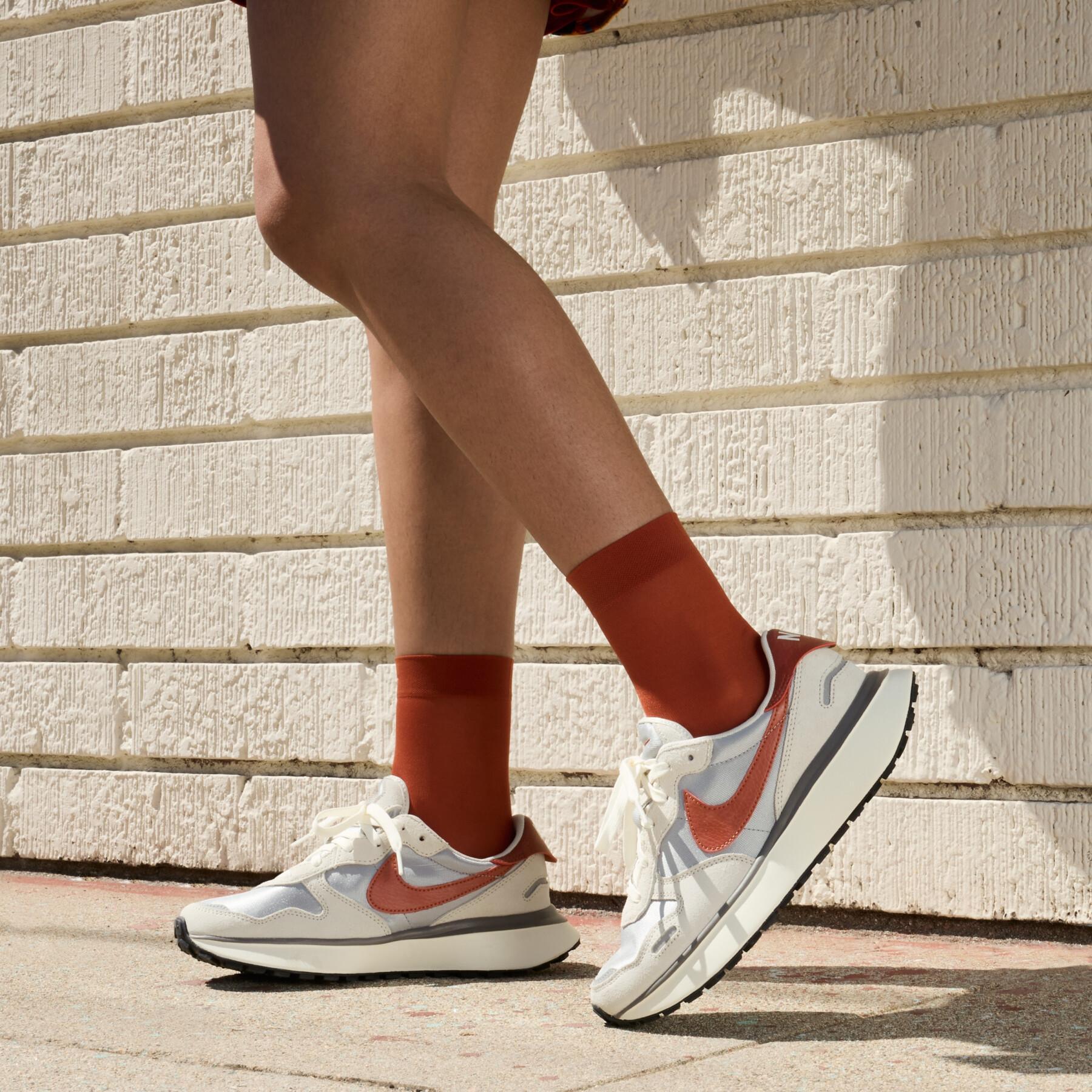 Scarpe da ginnastica da donna Nike Phoenix Waffle